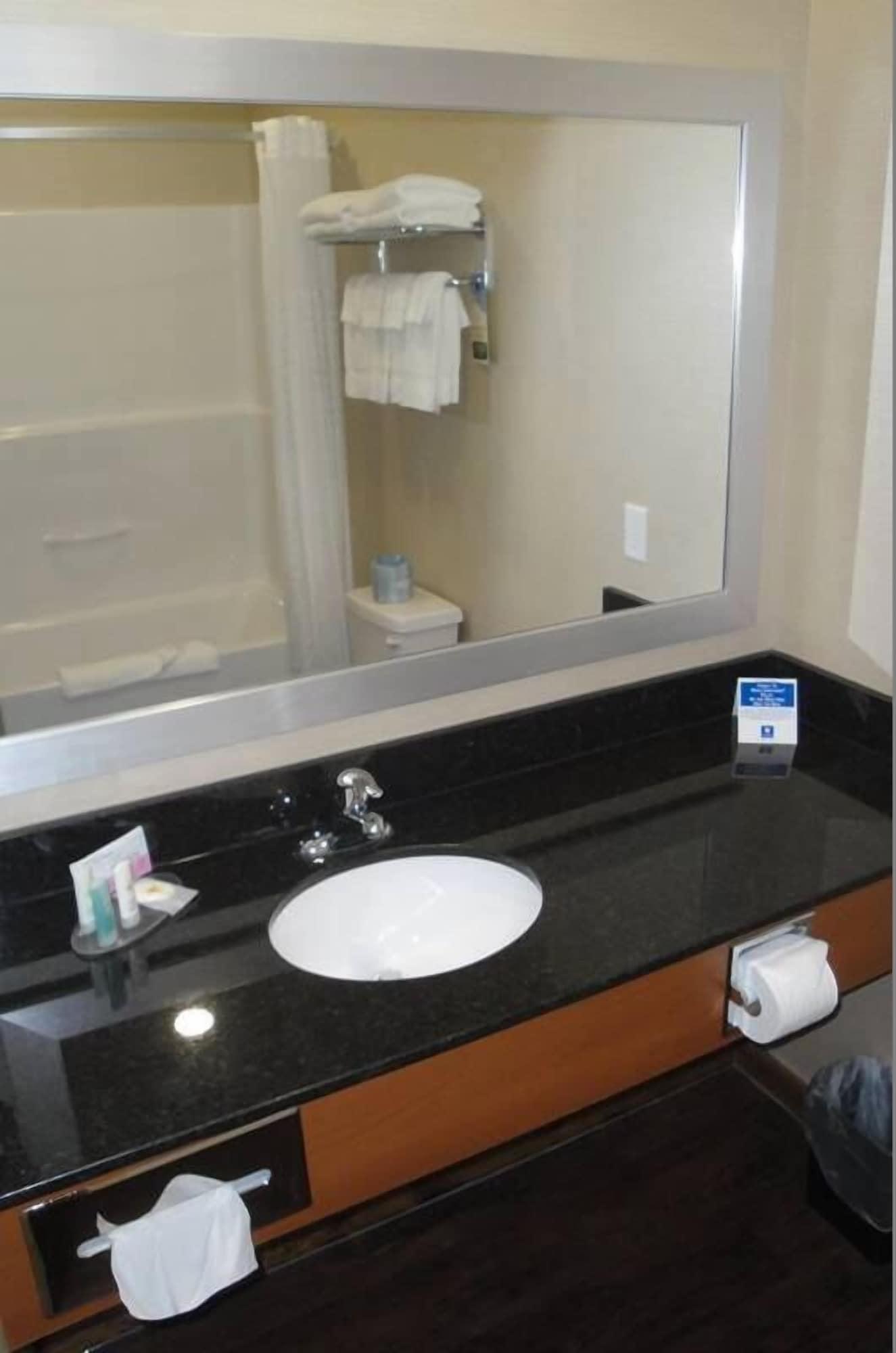 Comfort Inn & Suites Bonnyville Eksteriør billede